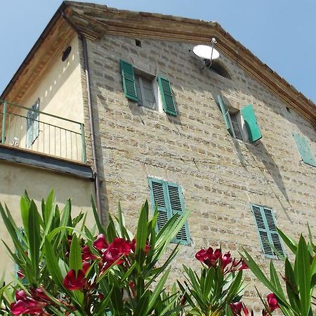 B&B Reillys Montecarotto Exteriér fotografie